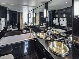 60 Hyde Park Gate Hotel