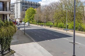 60 Hyde Park Gate Hotel