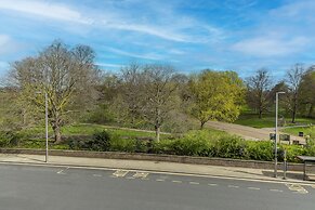 60 Hyde Park Gate Hotel