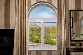 60 Hyde Park Gate Hotel