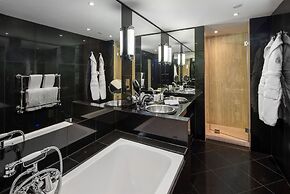 60 Hyde Park Gate Hotel