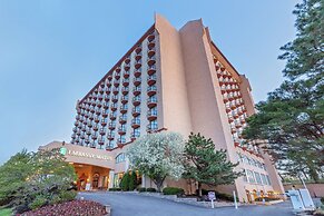 Embassy Suites by Hilton Kansas City Plaza