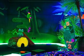 Cedar Point's Castaway Bay