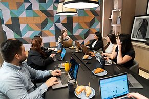 Sheraton Centre Toronto Hotel