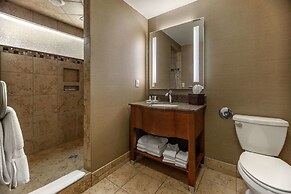 Comfort Suites