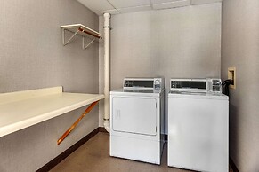 Comfort Suites