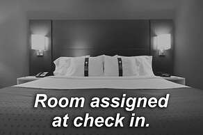 Holiday Inn Express Show Low by IHG