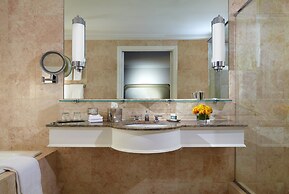 Omni Berkshire Place