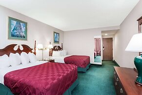 Baymont by Wyndham Queensbury / Lake George