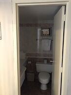 Travelodge by Wyndham Niagara Falls Fallsview