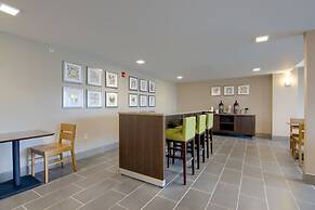 Comfort Inn & Suites Liverpool - Syracuse North