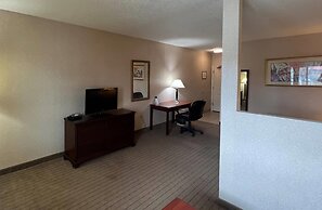 Quality Inn & Suites Grants - I-40