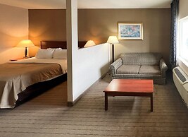 Quality Inn & Suites Grants - I-40