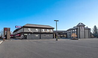 Coast Lethbridge Hotel & Conference Centre