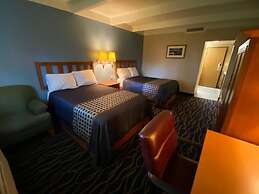 Economy Inn North Randall