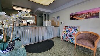 El Camino Inn