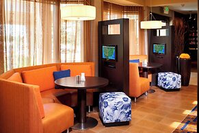 Courtyard by Marriott Chicago Deerfield