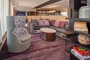 Courtyard Fairfax Fair Oaks