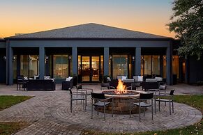 Courtyard Fairfax Fair Oaks