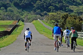 DoubleTree by Hilton Sonoma - Wine Country