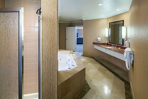 DoubleTree by Hilton Sonoma - Wine Country