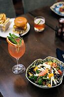 Renaissance Orlando at SeaWorld