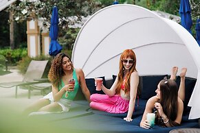 Renaissance Orlando at SeaWorld