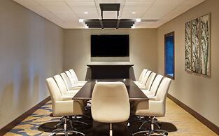 Embassy Suites by Hilton Portland Tigard