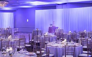 Embassy Suites by Hilton Portland Tigard