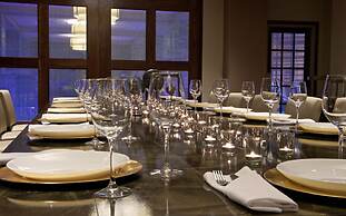 Embassy Suites by Hilton Portland Tigard