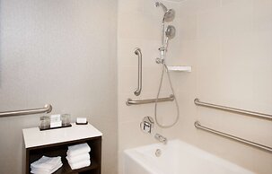 Embassy Suites by Hilton Portland Tigard