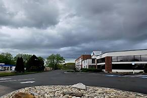 Germaine Inn South Portland