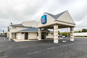 Motel 6 Crawfordsville, IN