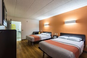 Motel 6 Crawfordsville, IN