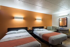 Motel 6 Crawfordsville, IN