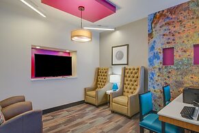 Holiday Inn Express Washington DC East - Andrews AFB by IHG