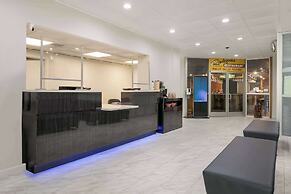 Clarion Hotel Conference Center