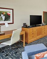 DoubleTree by Hilton Hotel Berkeley Marina