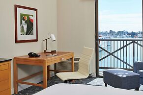 DoubleTree by Hilton Hotel Berkeley Marina