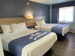 Days Inn by Wyndham Pratt