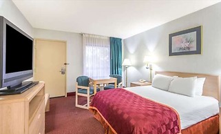 Baymont by Wyndham Topeka