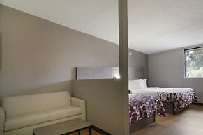 Red Roof Inn & Suites Brunswick I-95