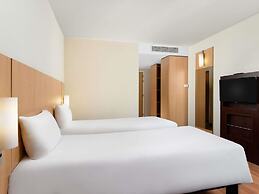 ibis Budapest Heroes Square