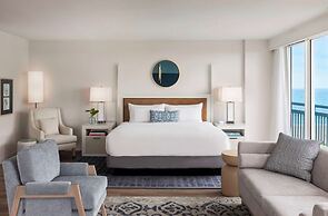 The Singer Oceanfront Resort, Curio Collection by Hilton