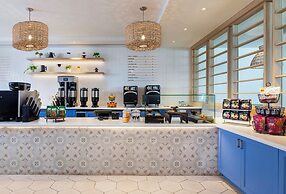 The Singer Oceanfront Resort, Curio Collection by Hilton