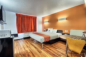 Motel 6 Columbus, OH - West