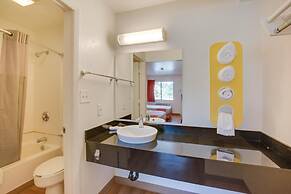 Motel 6 Columbus, OH - West