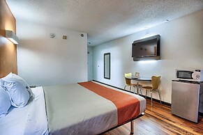 Motel 6 Columbus, OH - West