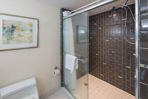 Regency on Beachwalk Waikiki by OUTRIGGER