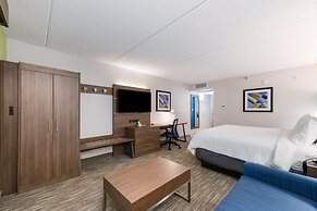 Holiday Inn Express Naperville by IHG